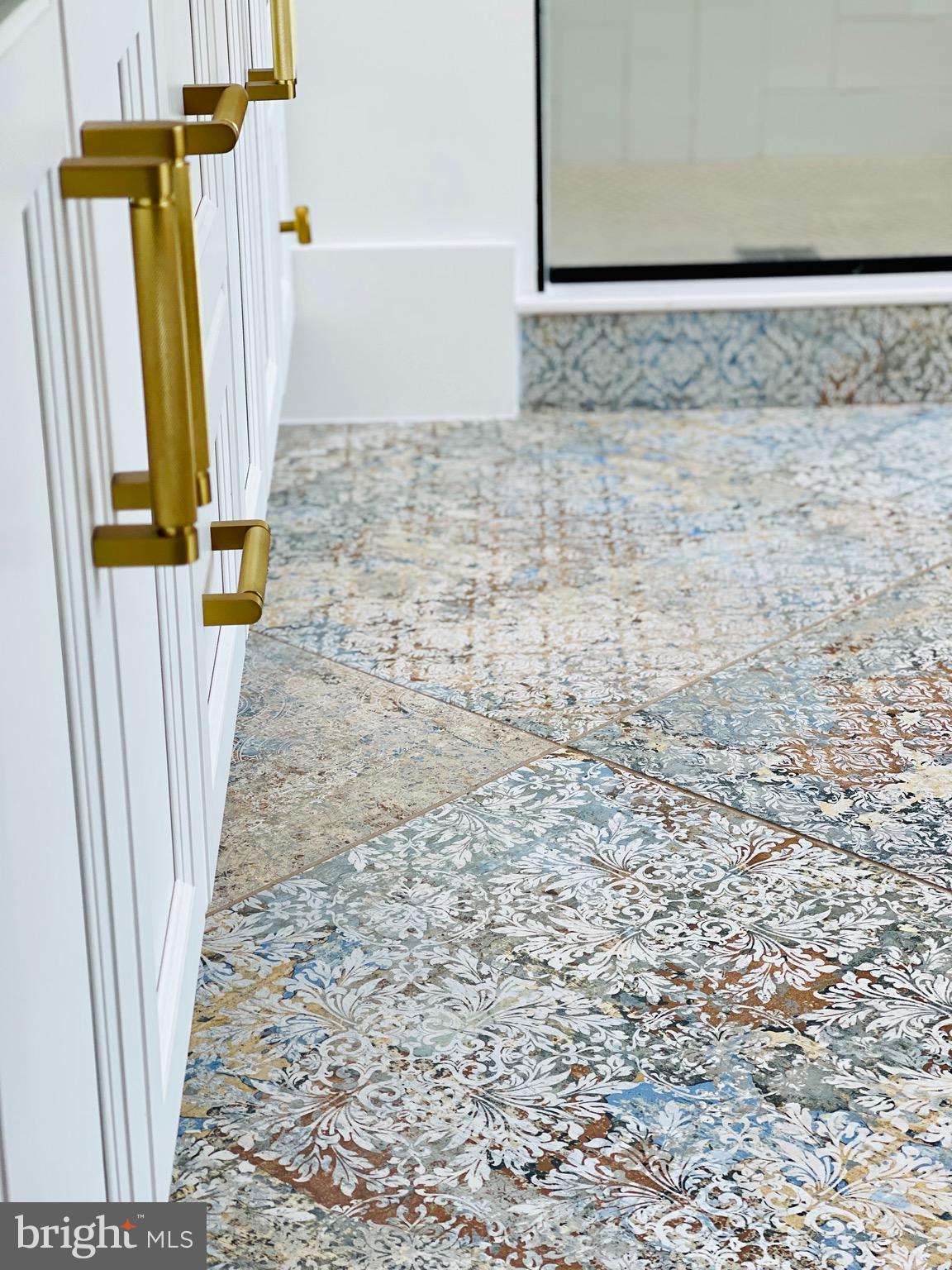 COUNTRY CLUB GROVE - Residential