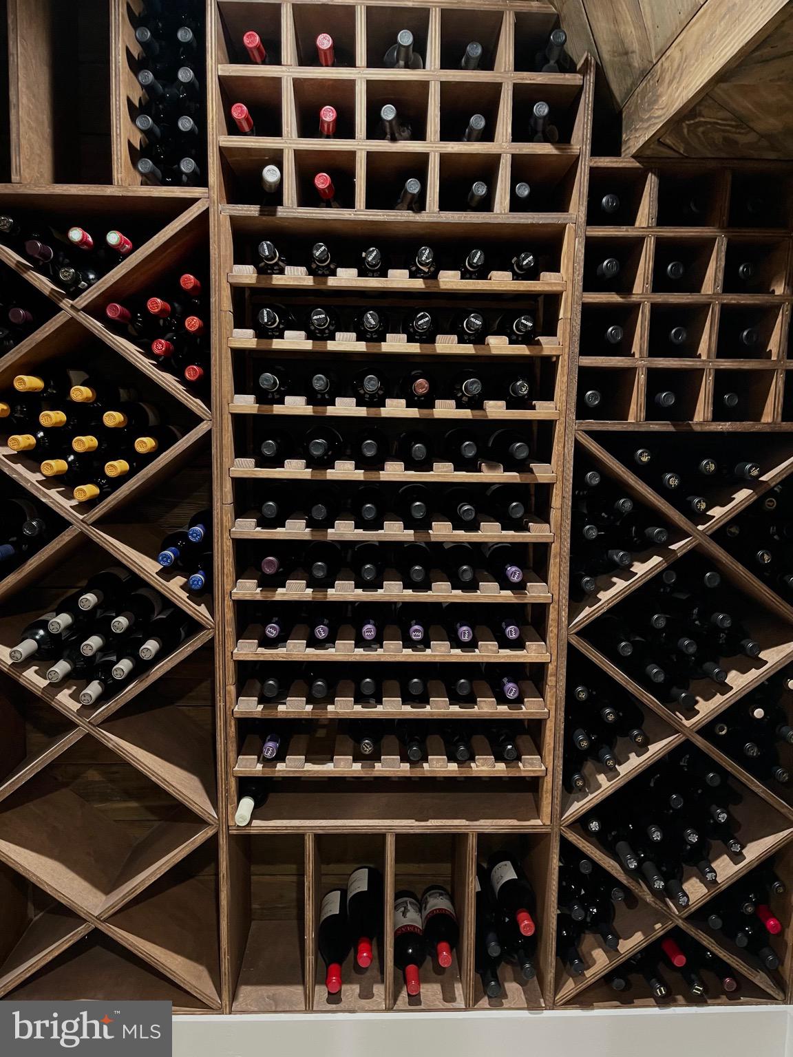 COUNTRY CLUB GROVE - Residential