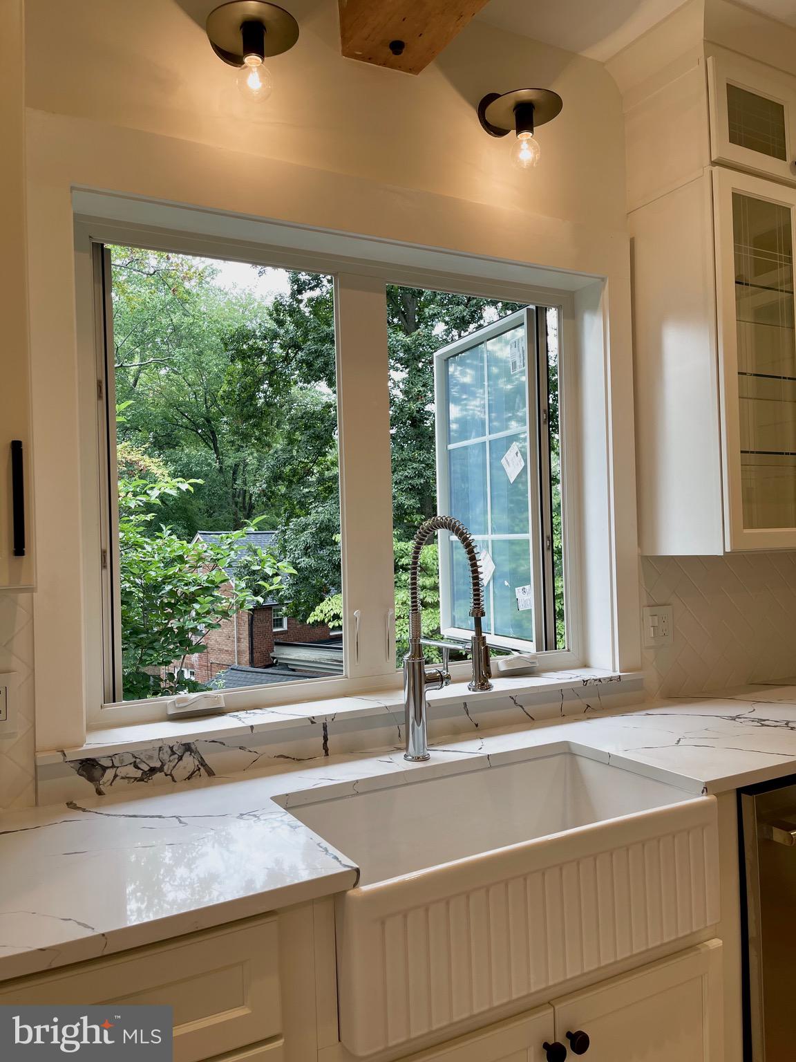 COUNTRY CLUB GROVE - Residential