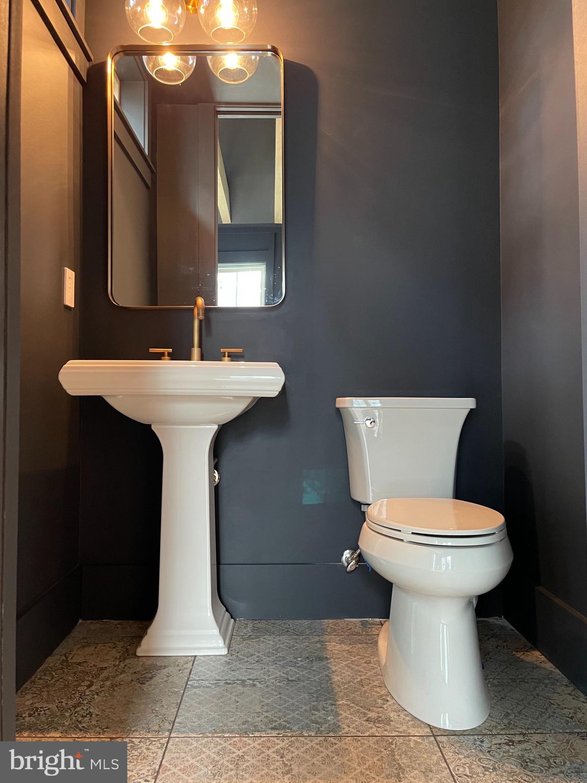 COUNTRY CLUB GROVE - Residential