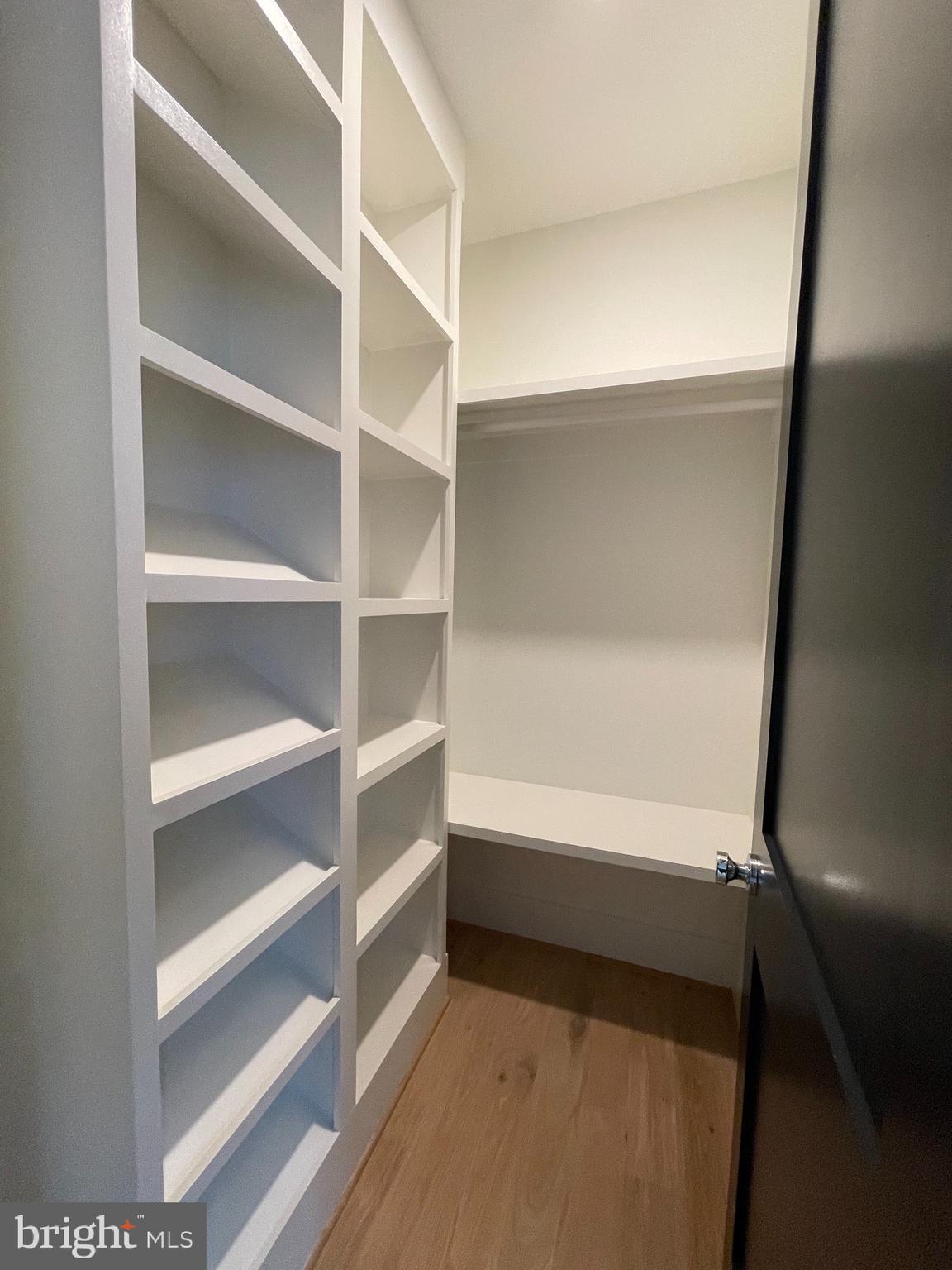 COUNTRY CLUB GROVE - Residential