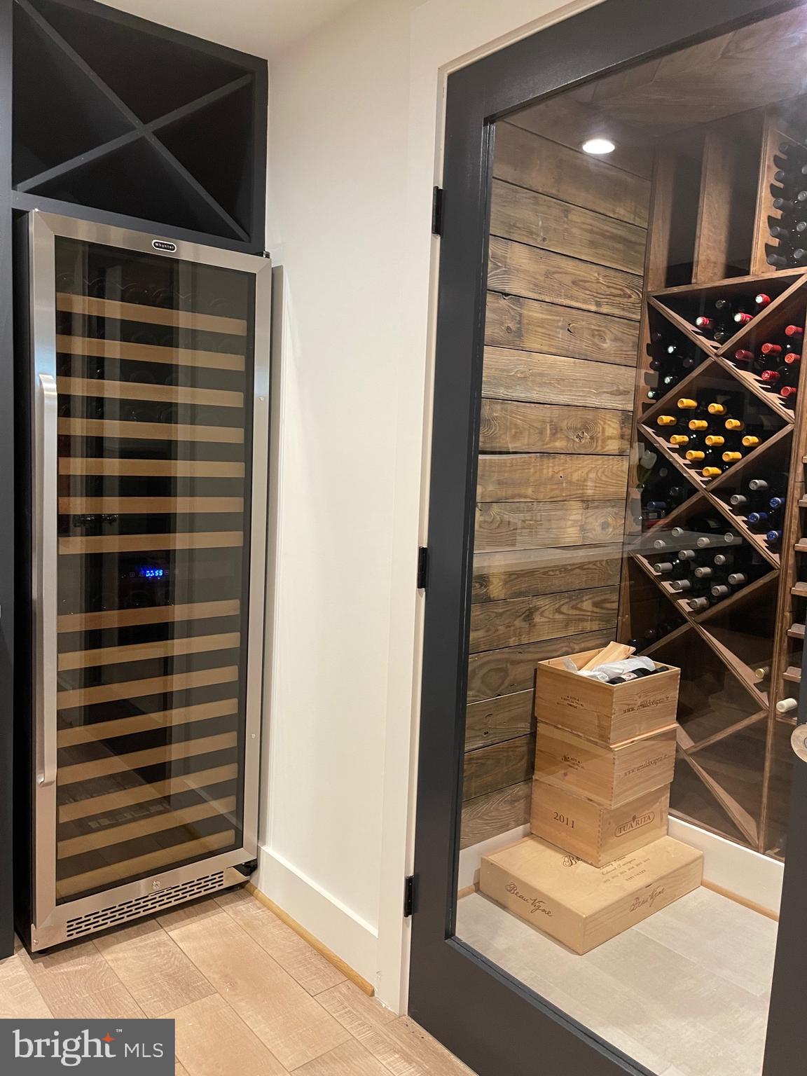 COUNTRY CLUB GROVE - Residential