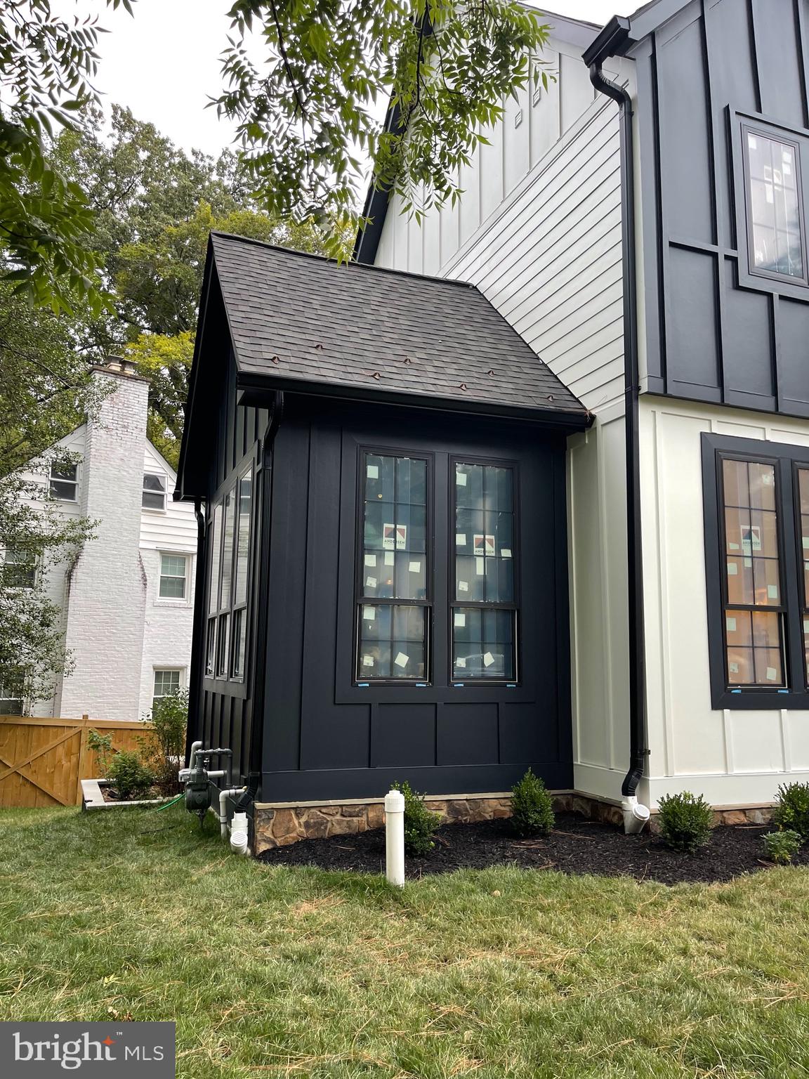 COUNTRY CLUB GROVE - Residential