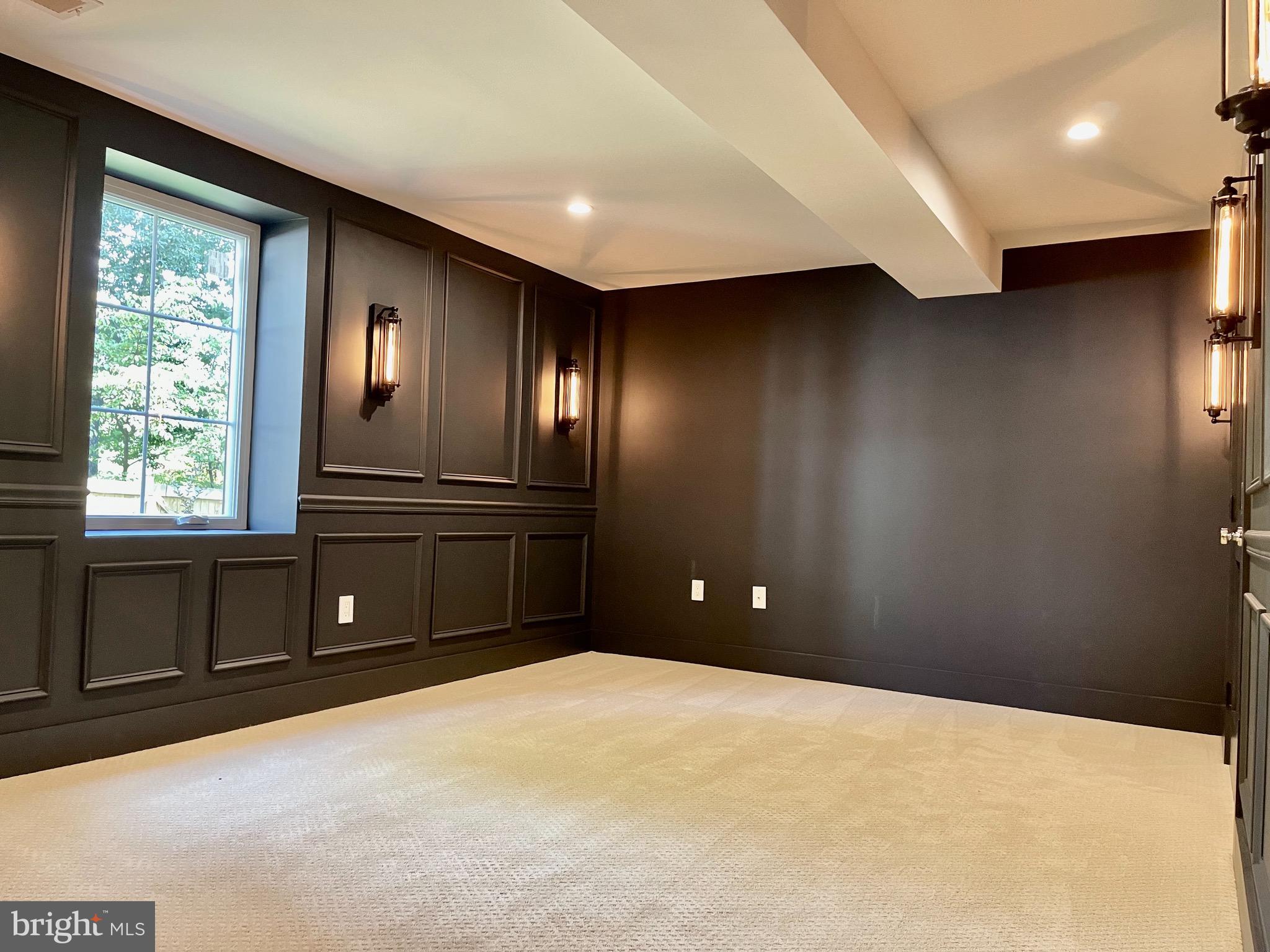 COUNTRY CLUB GROVE - Residential