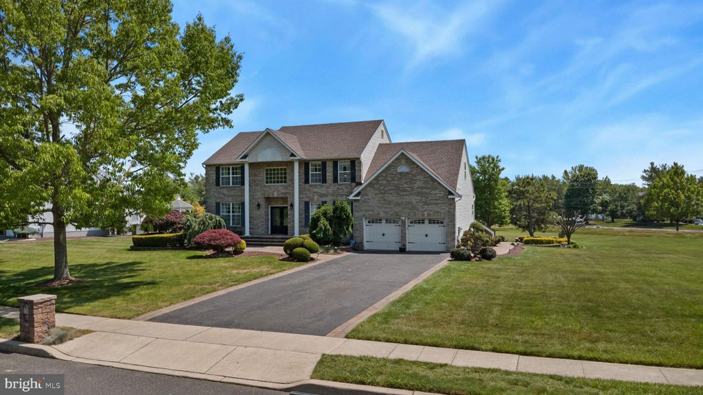 Photo of 901 Oakley Drive, FREEHOLD, NJ 07728 (MLS # NJMM2004614)