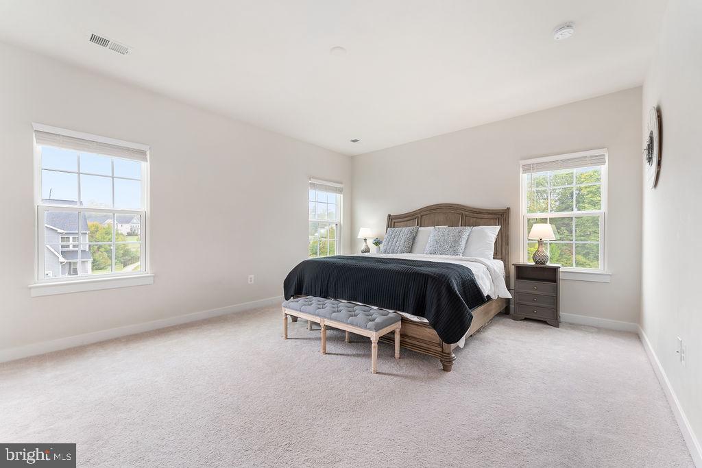 COURTHOUSE COMMONS - Residential