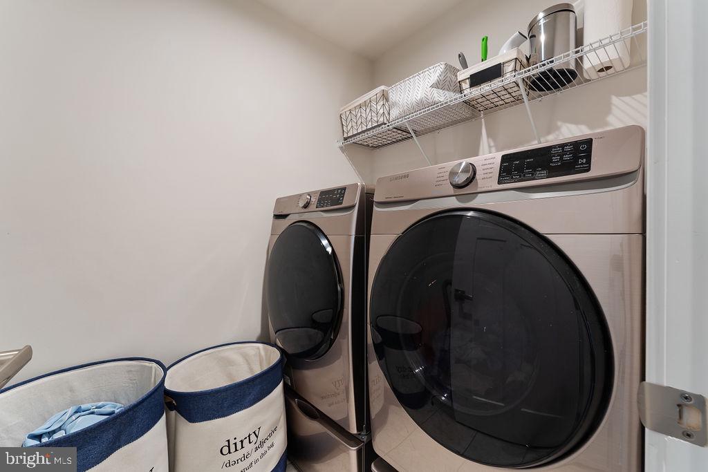 COURTHOUSE COMMONS - Residential