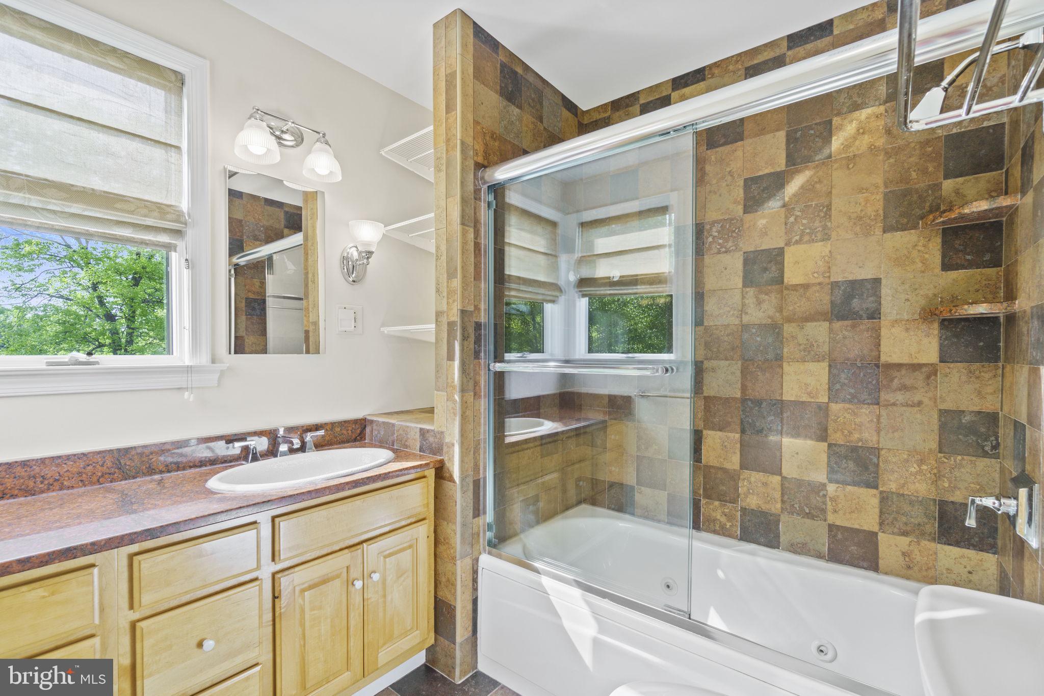 ELIZABETH FOX MOORE ESTA - Residential