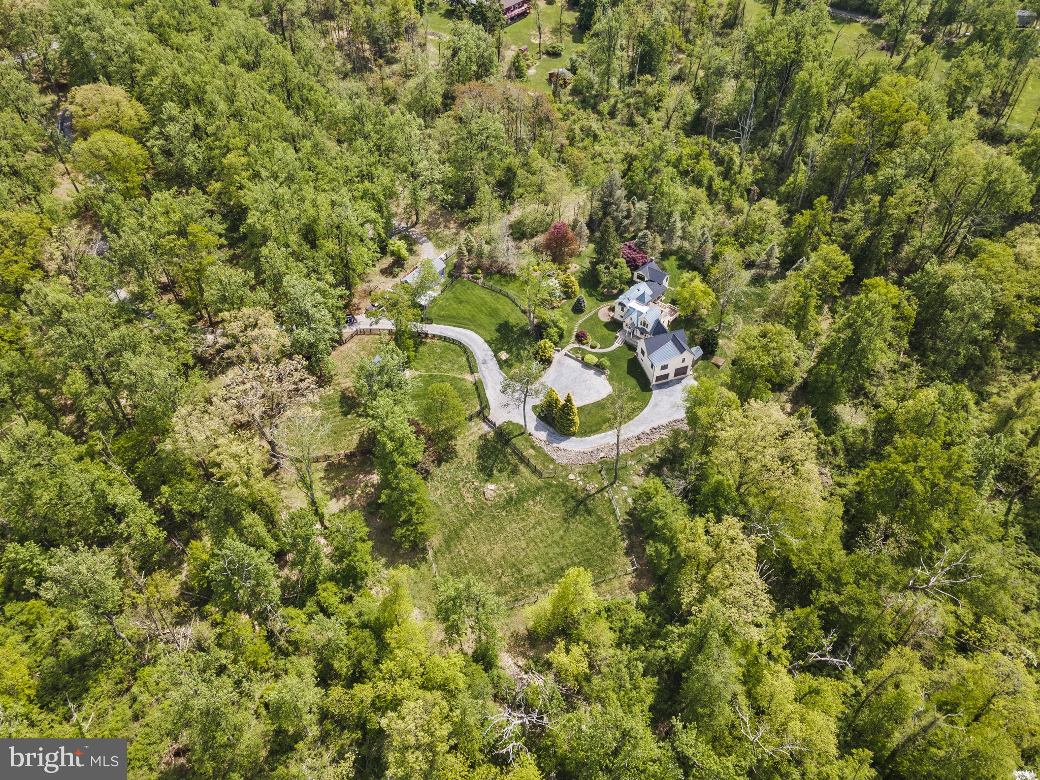 ELIZABETH FOX MOORE ESTA - Residential