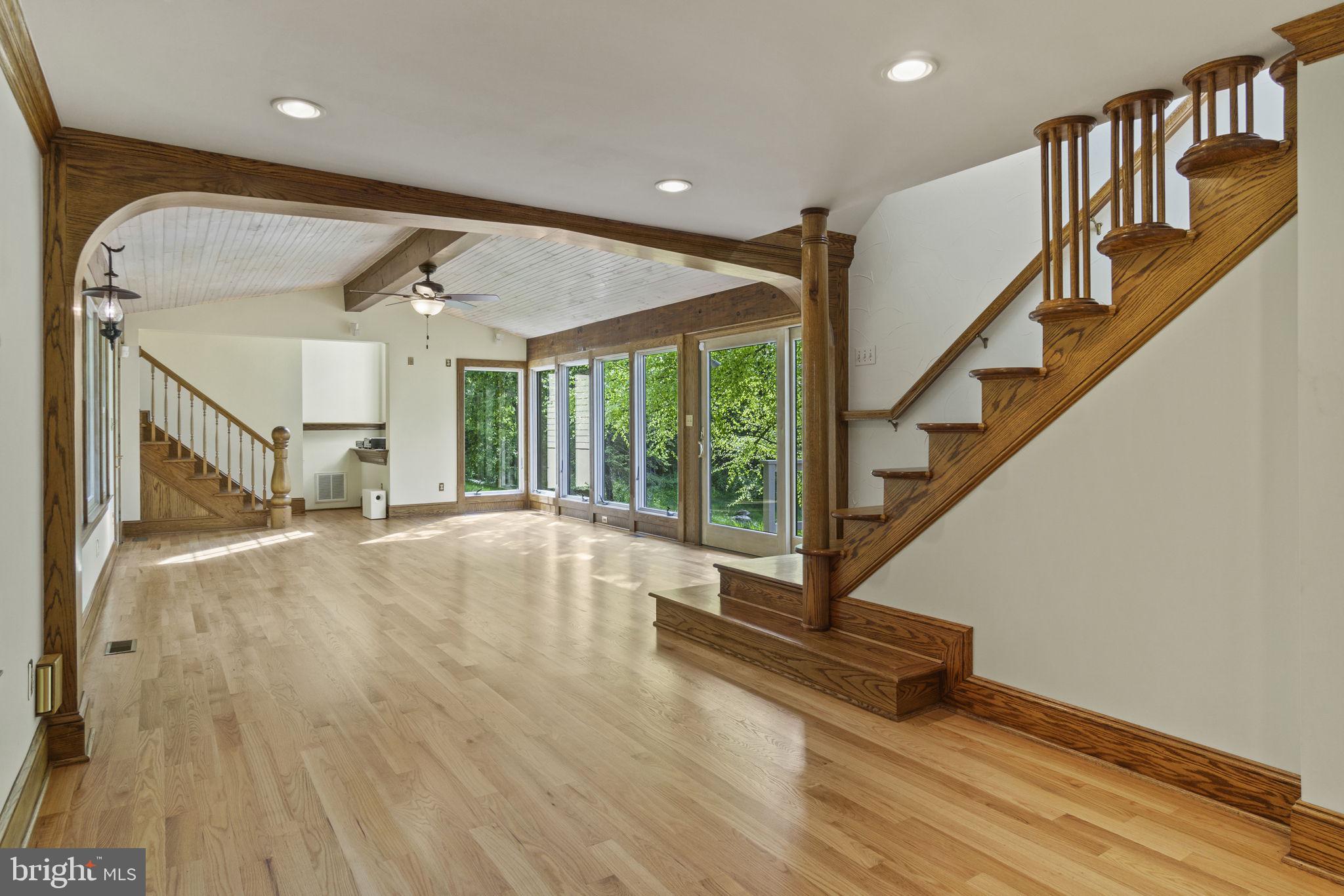 ELIZABETH FOX MOORE ESTA - Residential