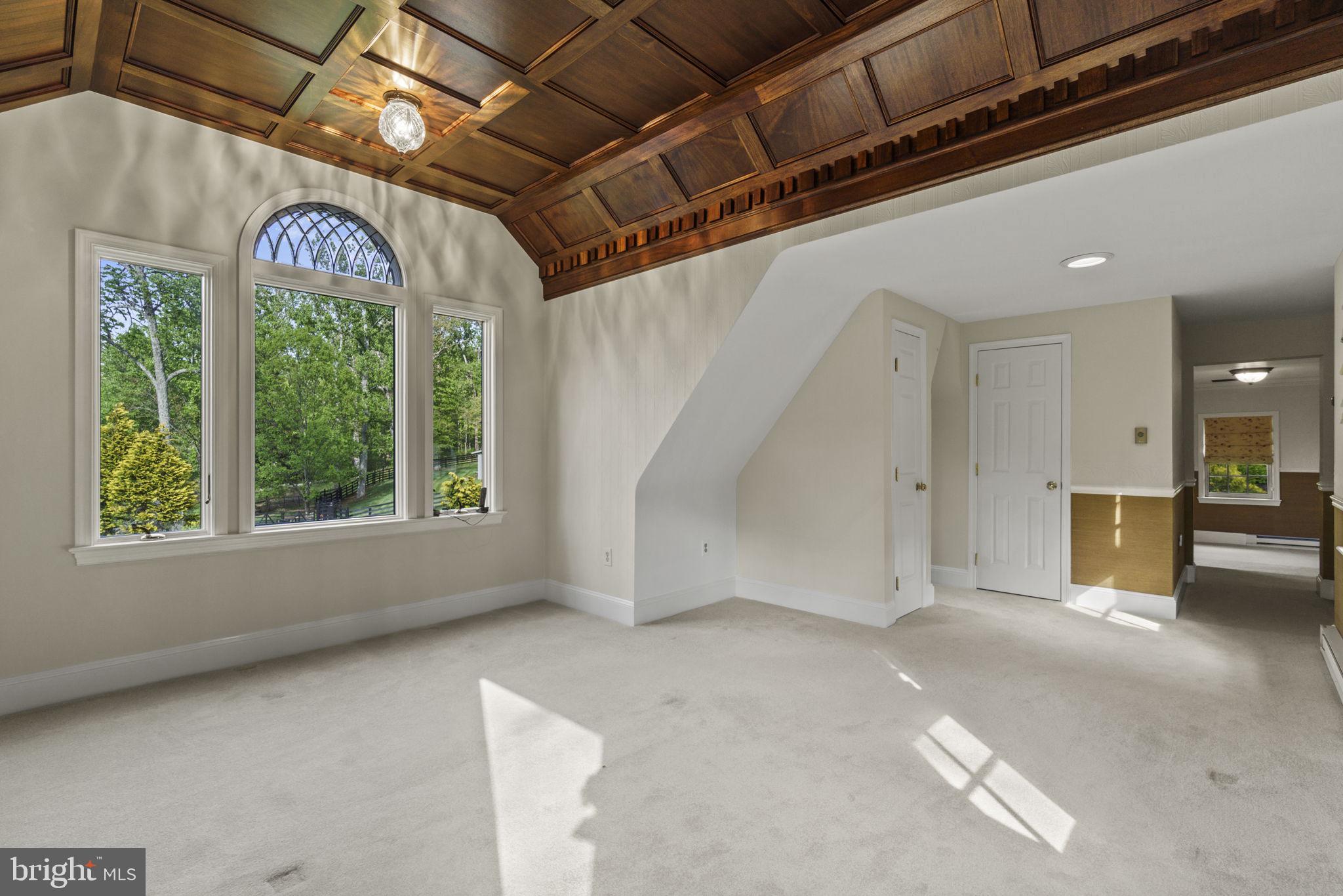 ELIZABETH FOX MOORE ESTA - Residential