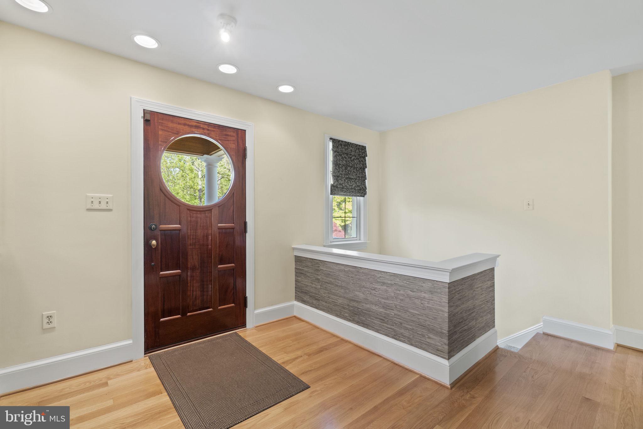 ELIZABETH FOX MOORE ESTA - Residential