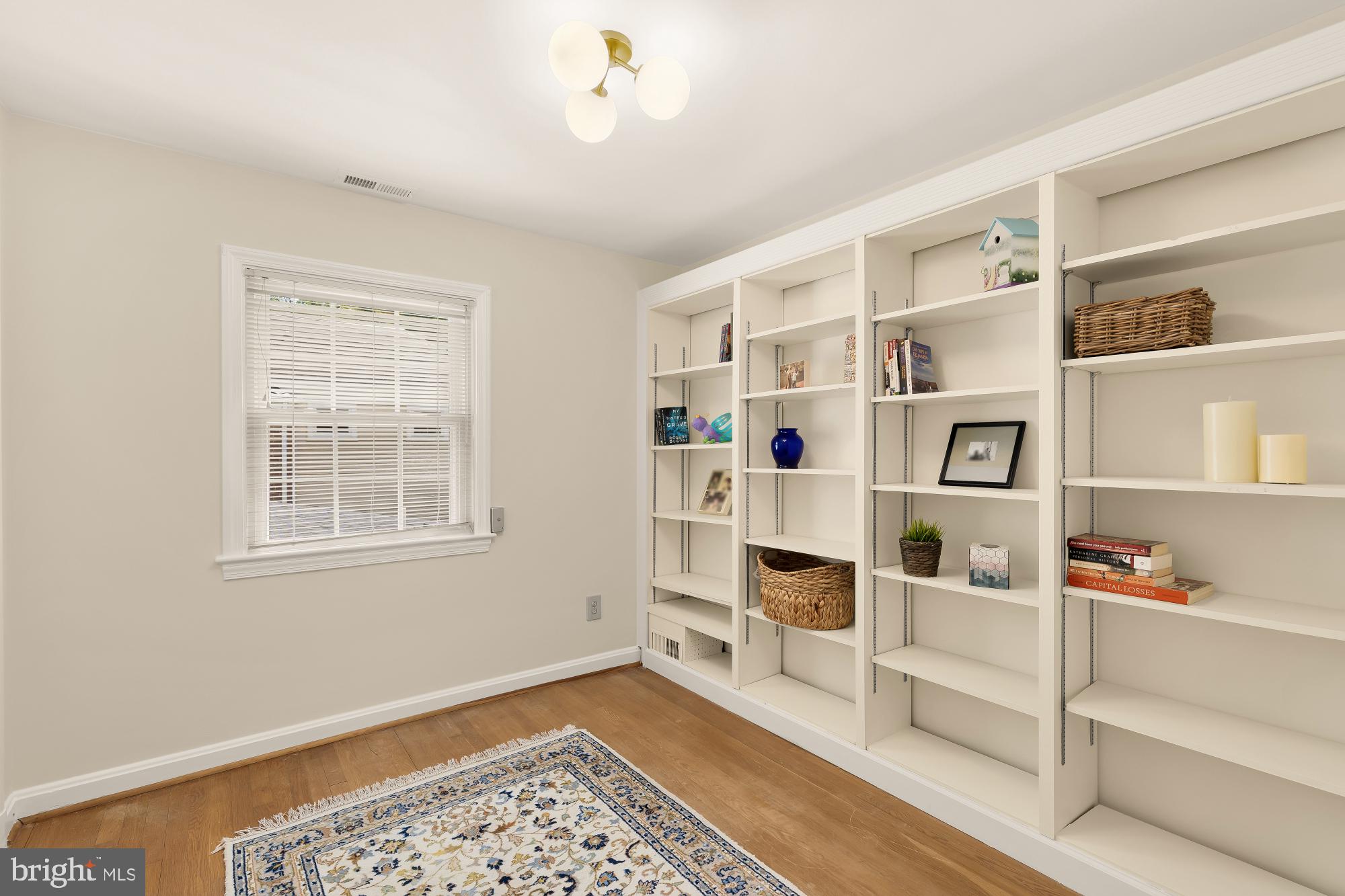 WHEATLEY HILLS - Residential