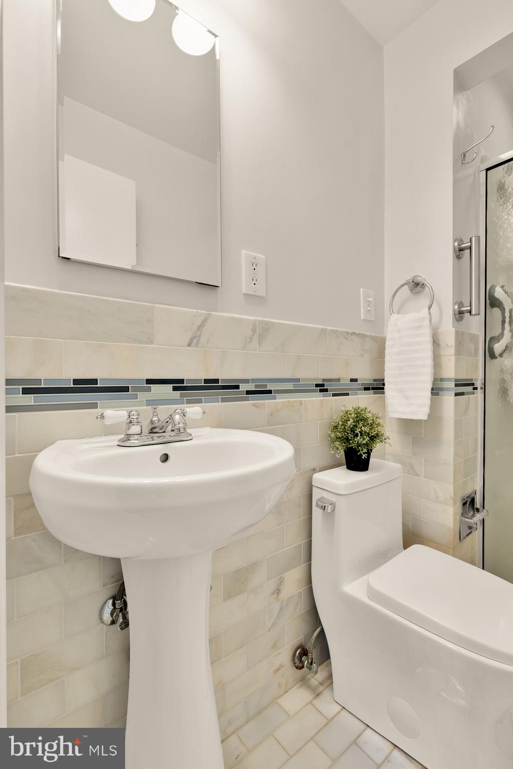 WHEATLEY HILLS - Residential