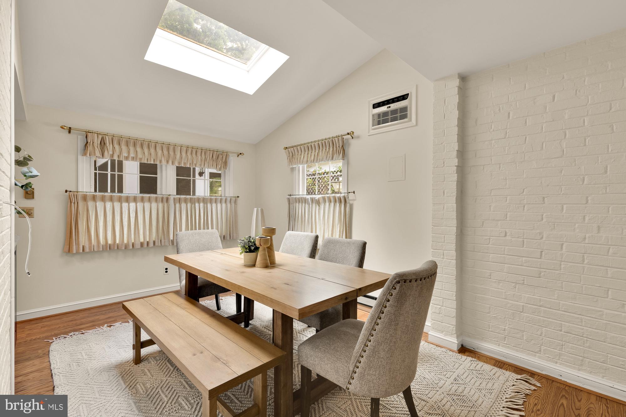 WHEATLEY HILLS - Residential