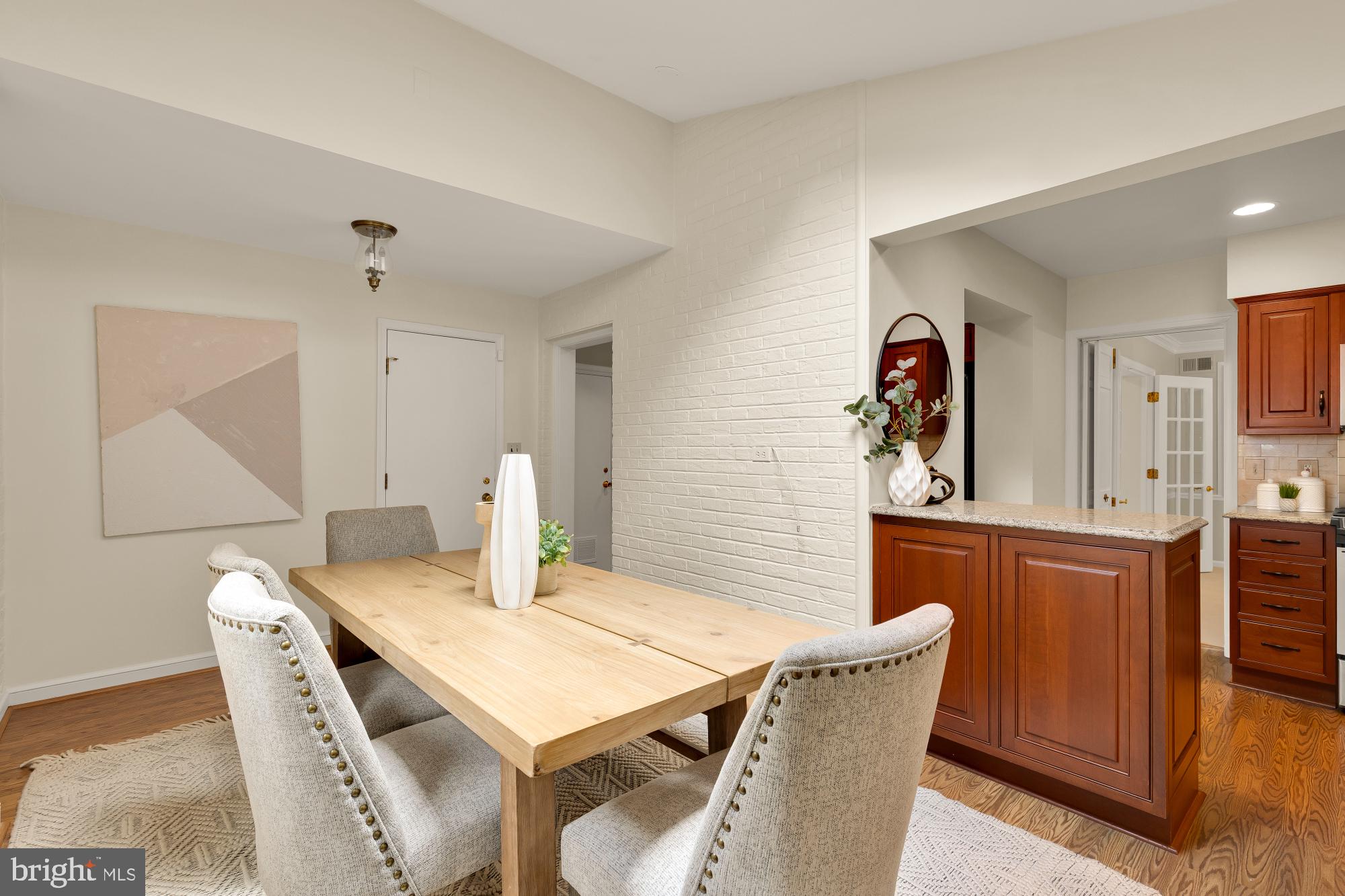 WHEATLEY HILLS - Residential