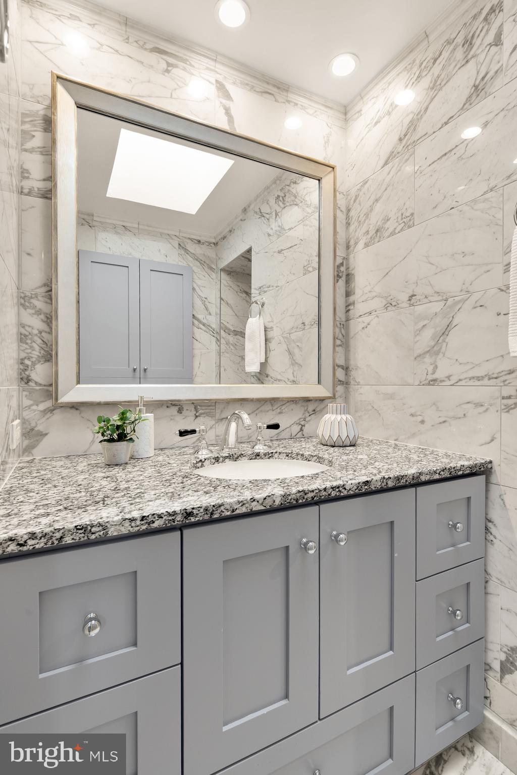 WHEATLEY HILLS - Residential
