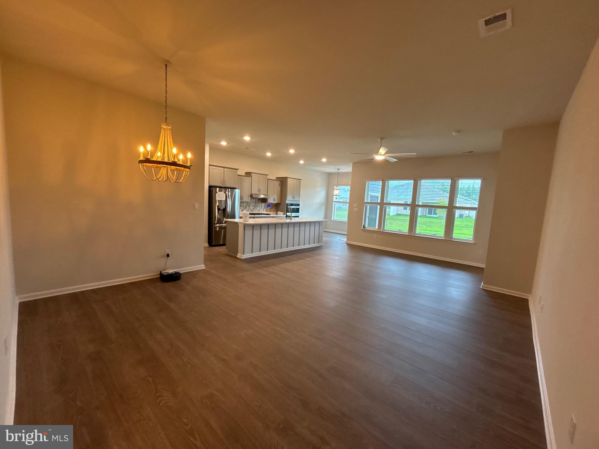 34336 EAST LAKE