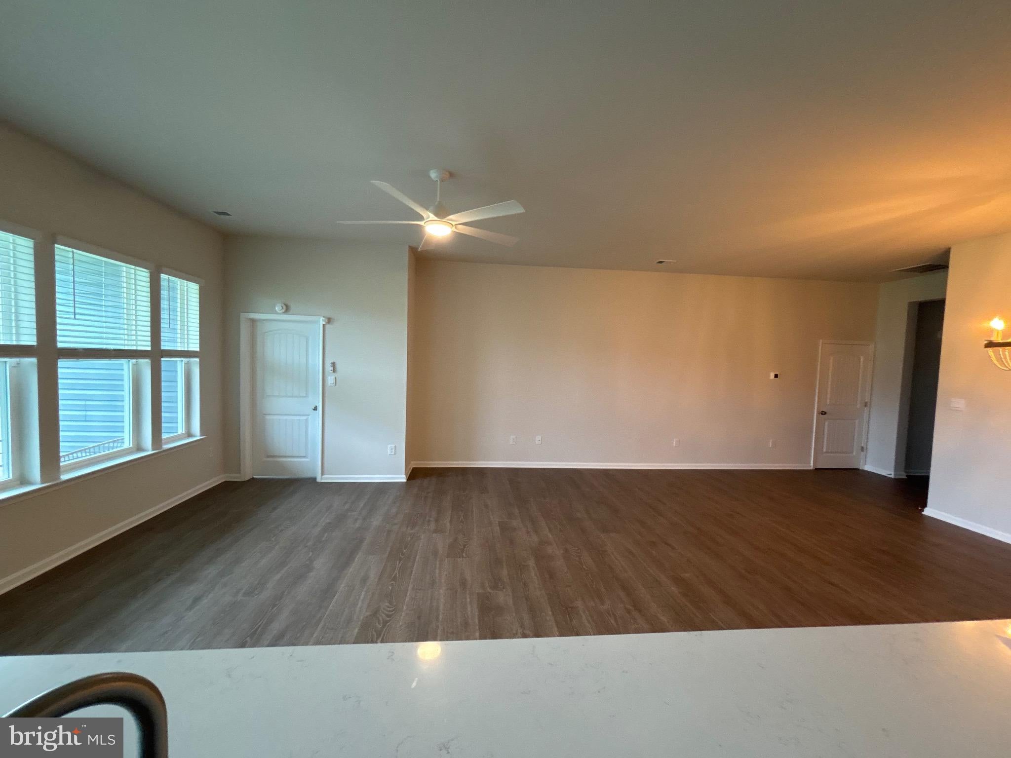 34336 EAST LAKE