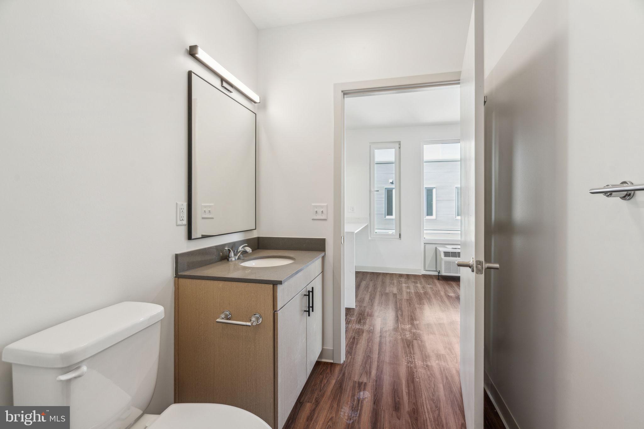 UNIVERSITY CITY - Residential Lease