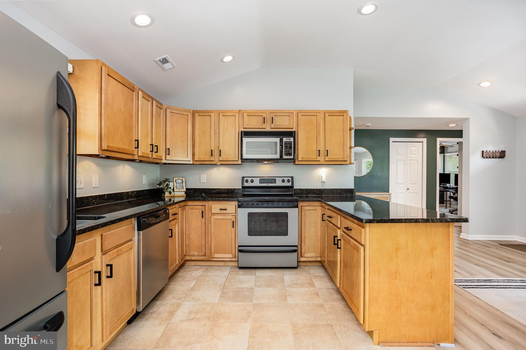 CAMPUS HILLS - Residential