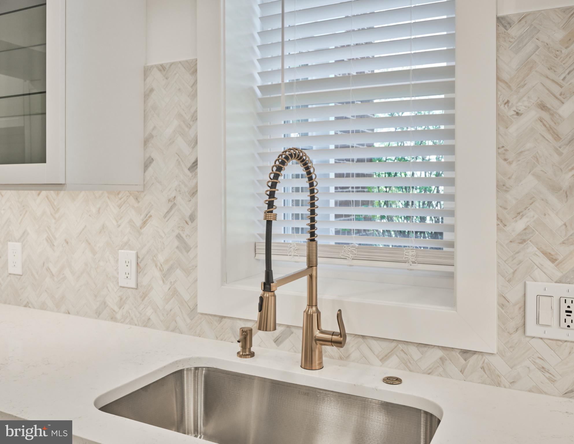 ROWLAND PARK - Residential