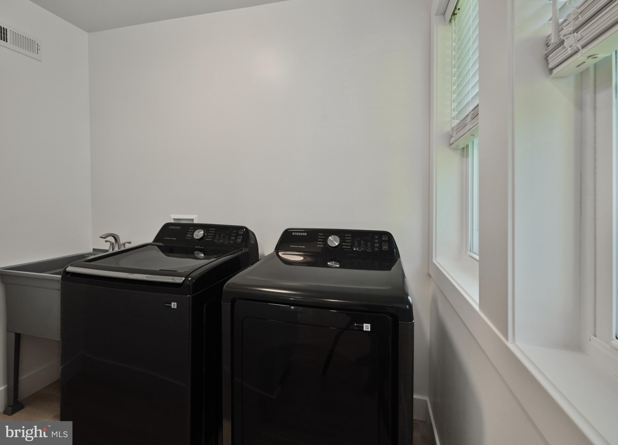 ROWLAND PARK - Residential