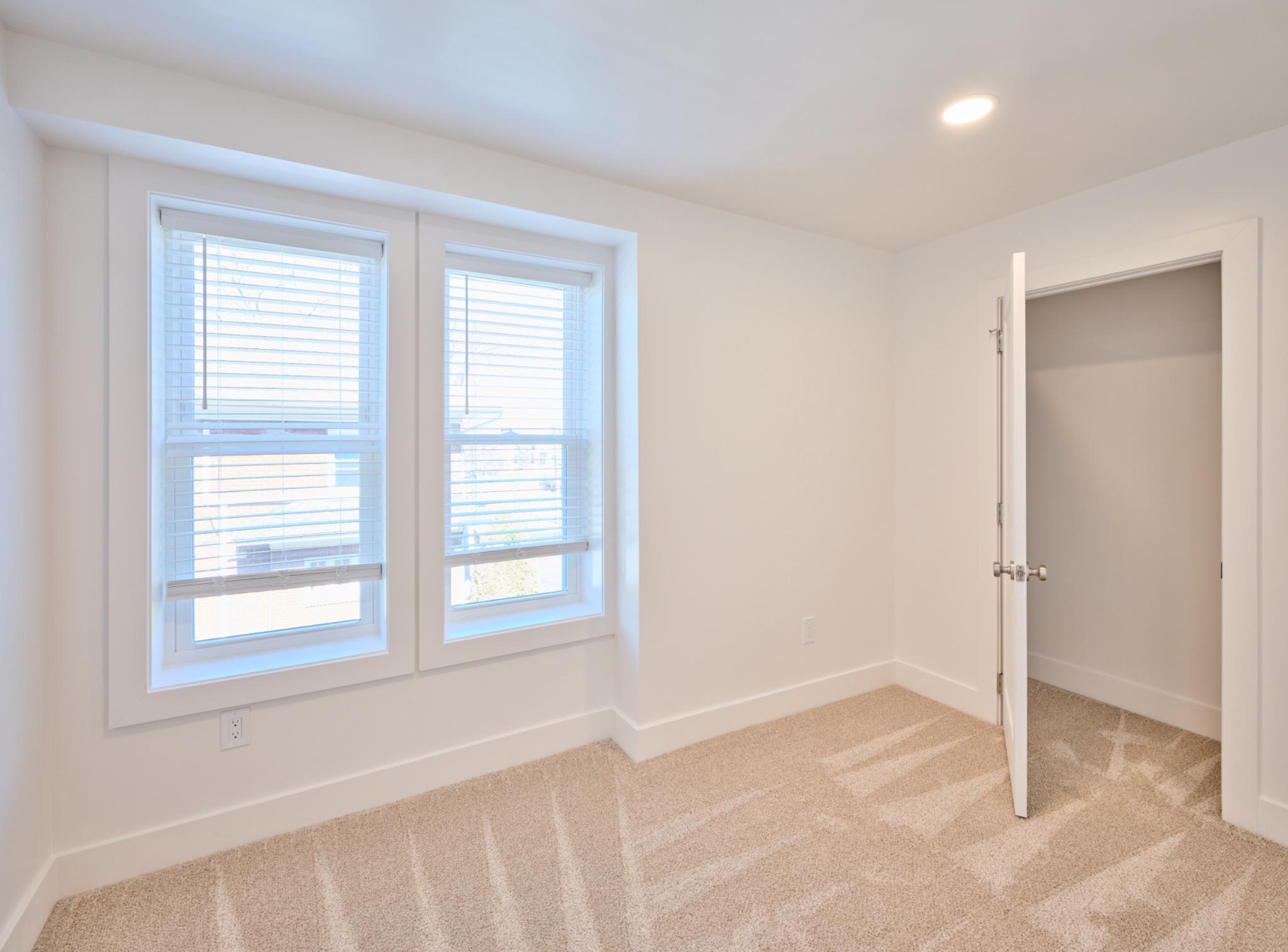 ROWLAND PARK - Residential