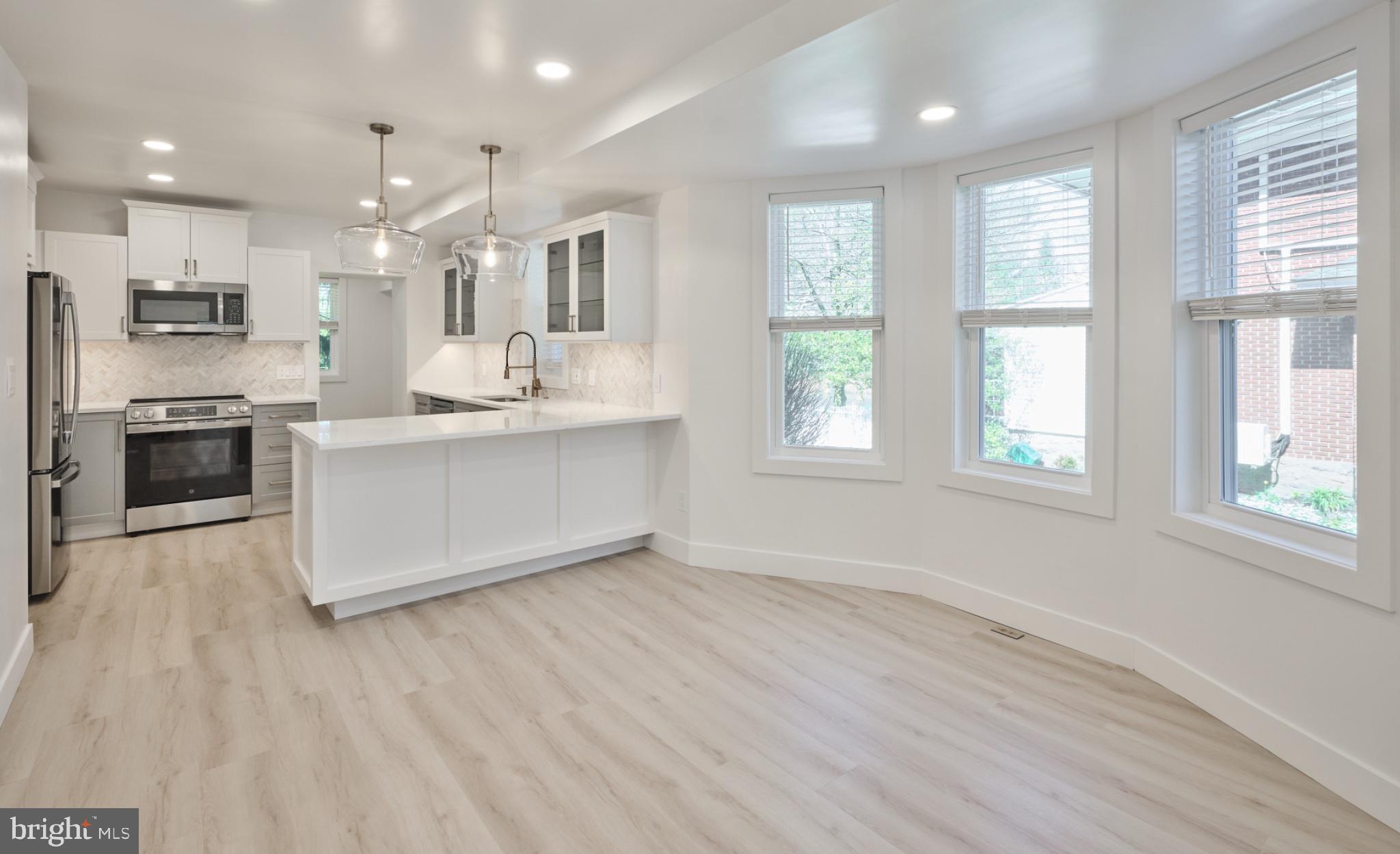 ROWLAND PARK - Residential