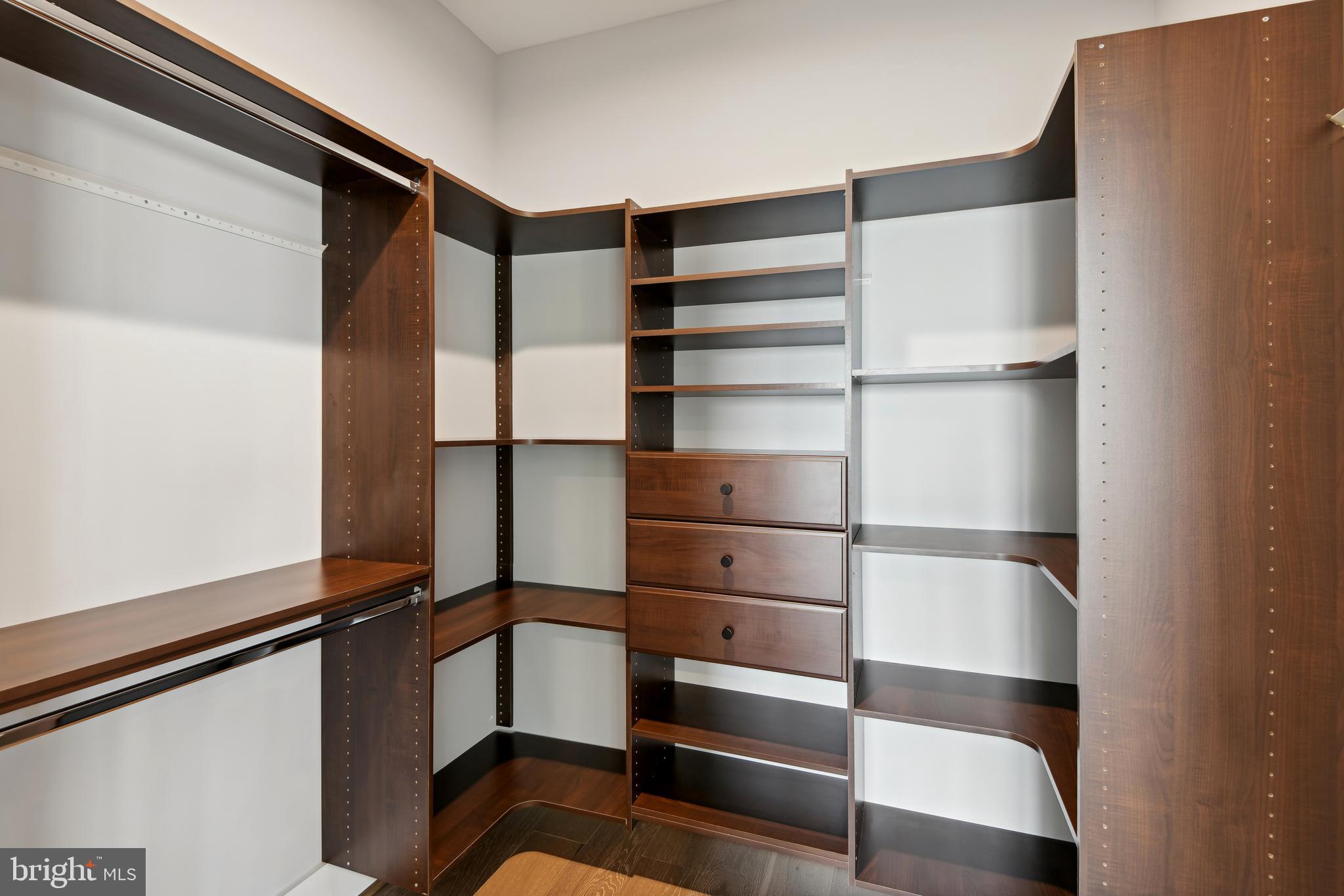 COLUMBIA BEACH - Residential