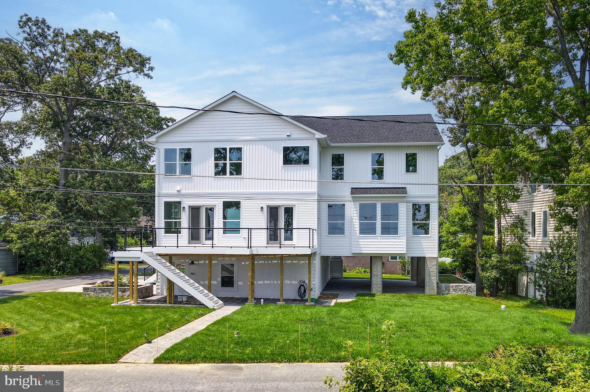 COLUMBIA BEACH - Residential