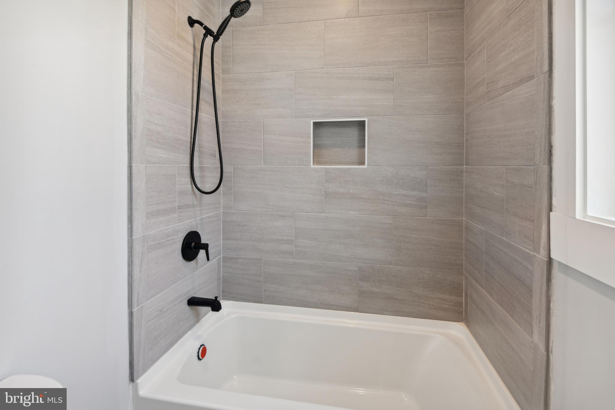 COLUMBIA BEACH - Residential