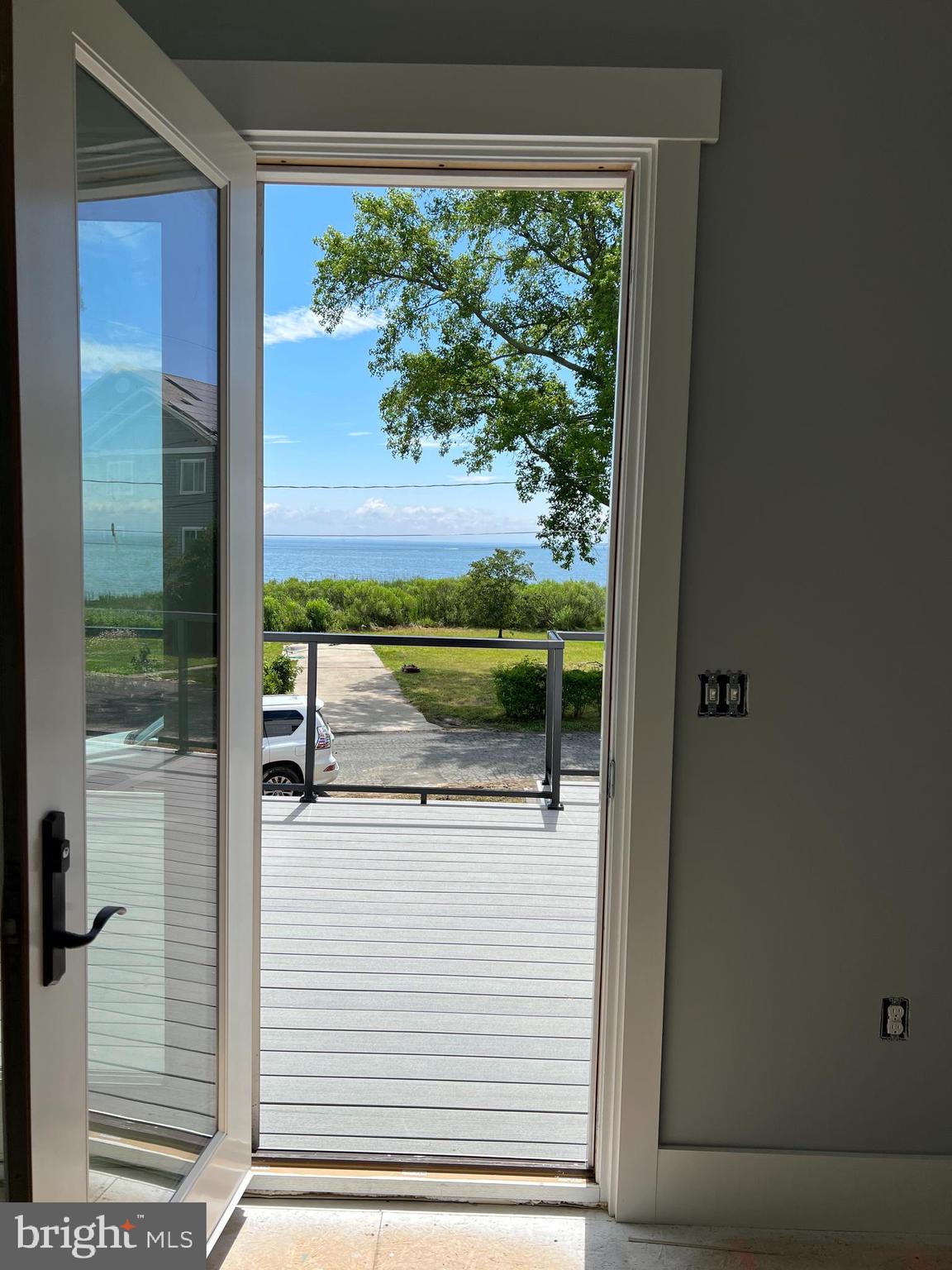 COLUMBIA BEACH - Residential