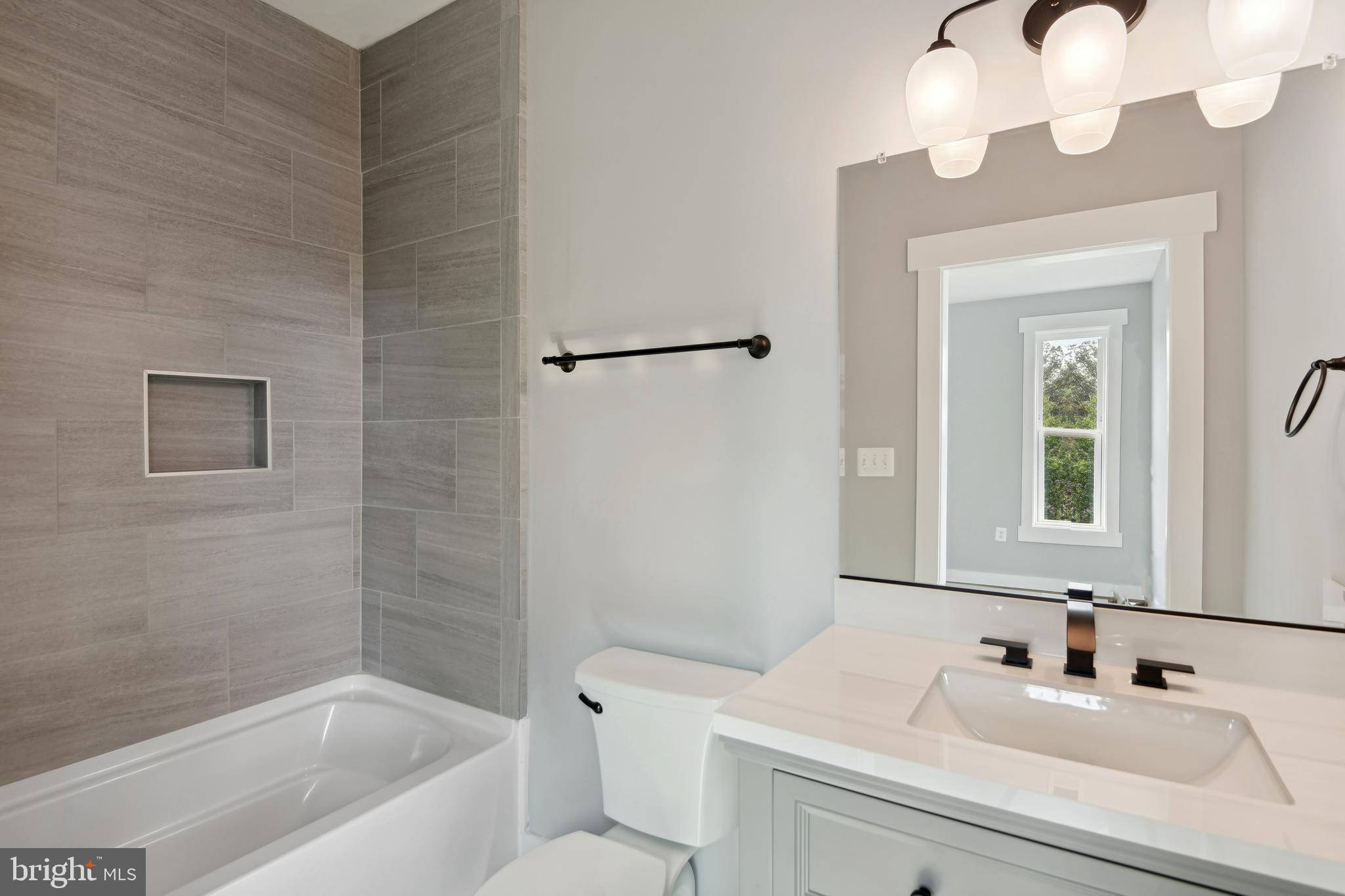 COLUMBIA BEACH - Residential