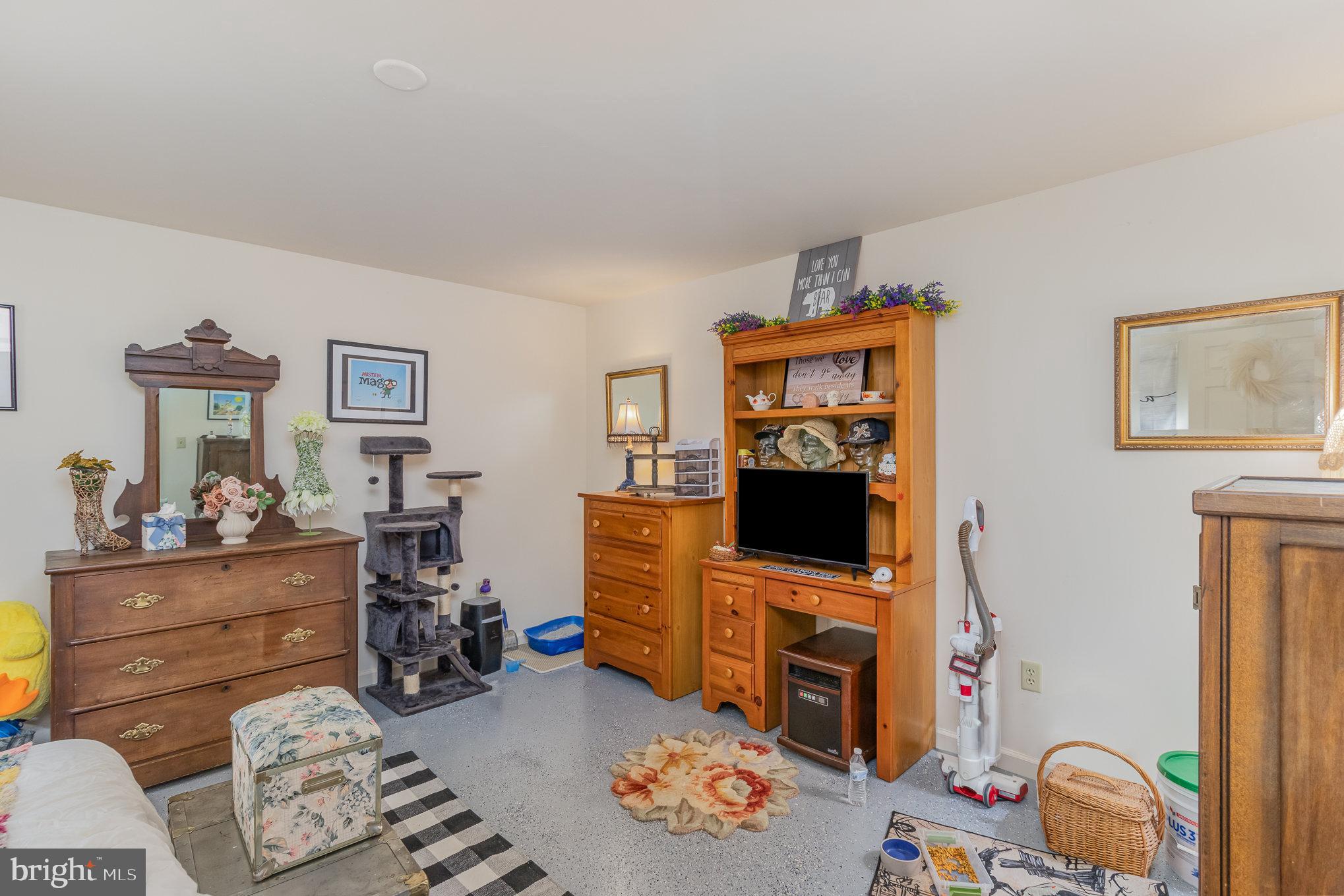 CASTLETON - Residential