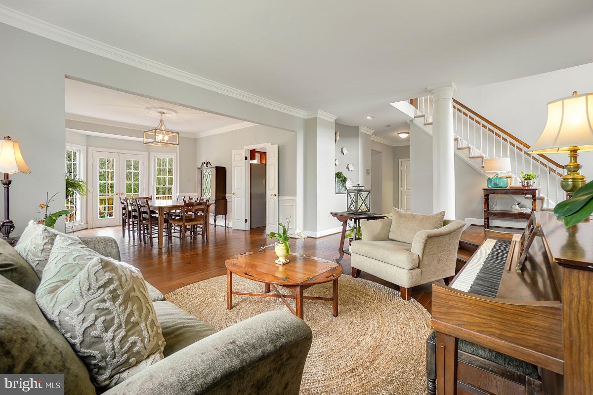 MEADOW HALL - Residential