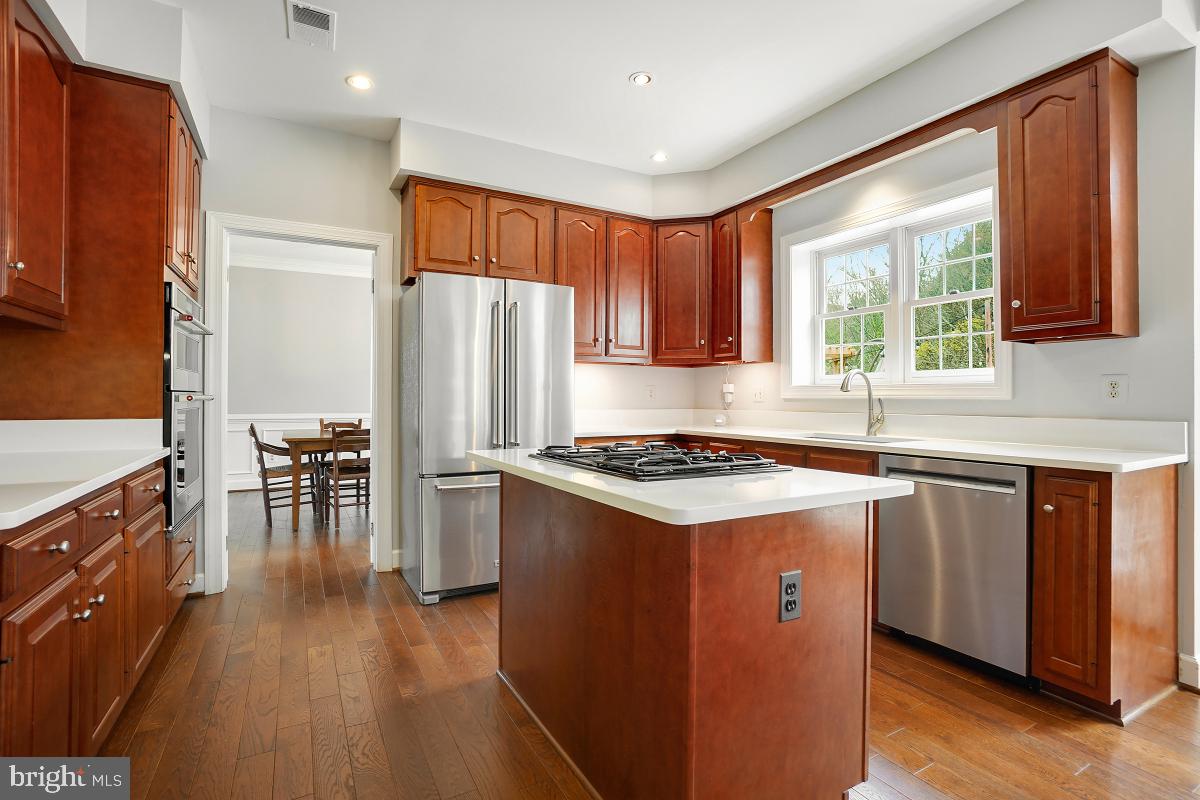 MEADOW HALL - Residential