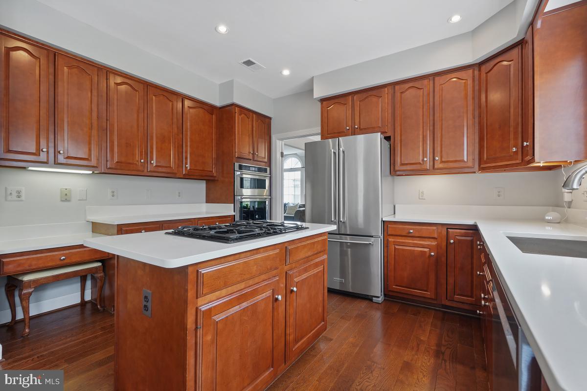 MEADOW HALL - Residential