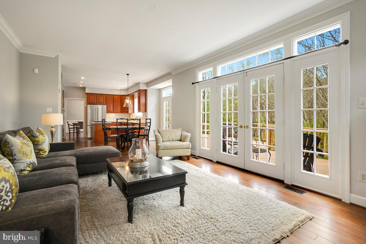 MEADOW HALL - Residential