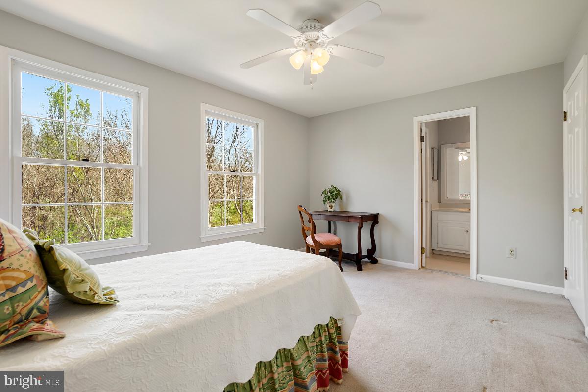 MEADOW HALL - Residential