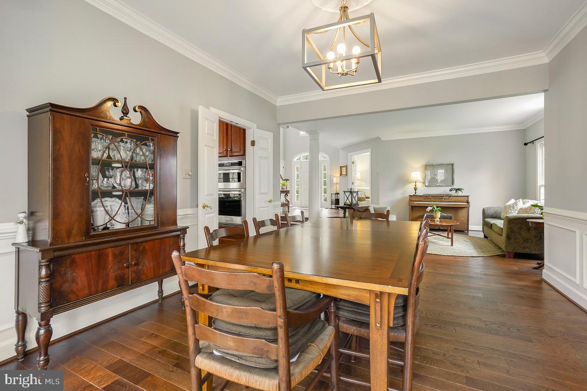 MEADOW HALL - Residential