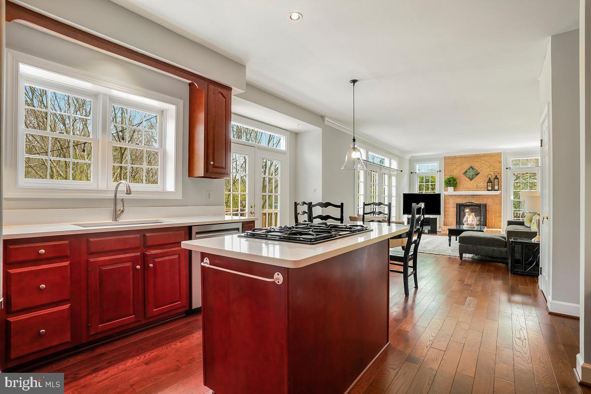 MEADOW HALL - Residential