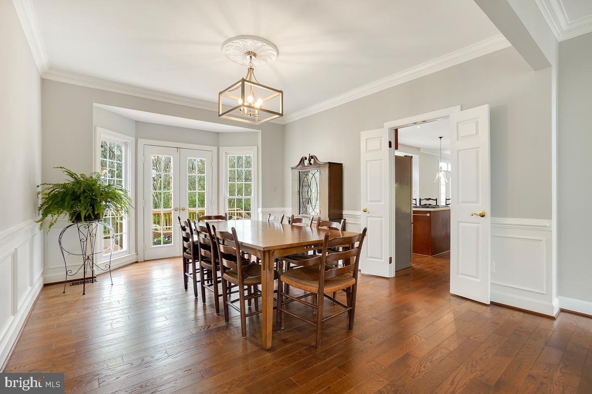 MEADOW HALL - Residential