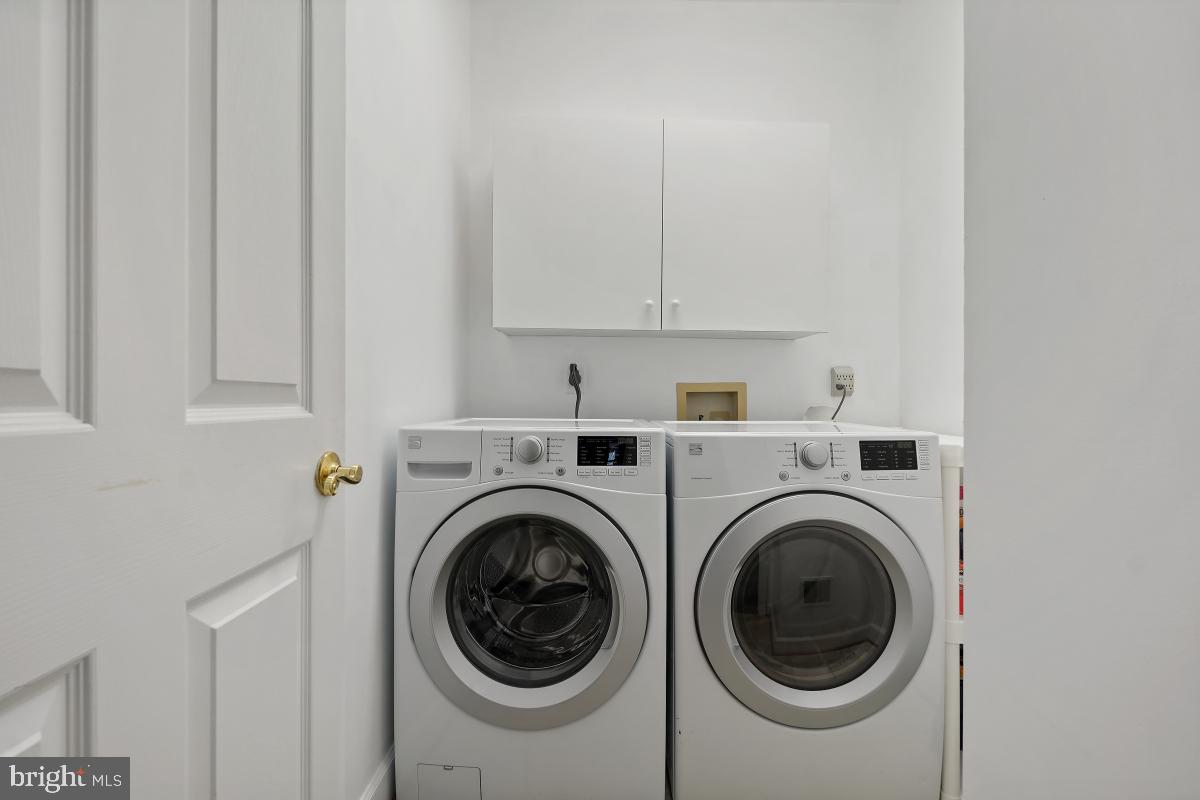 MEADOW HALL - Residential