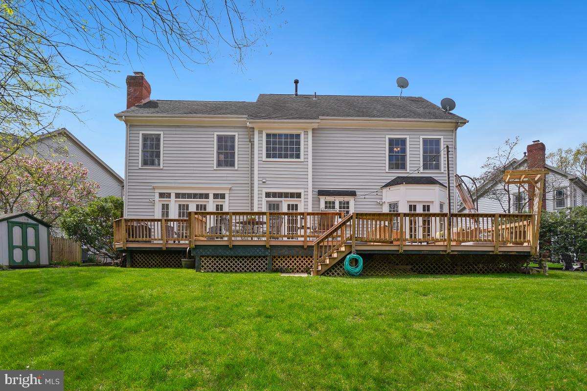 MEADOW HALL - Residential