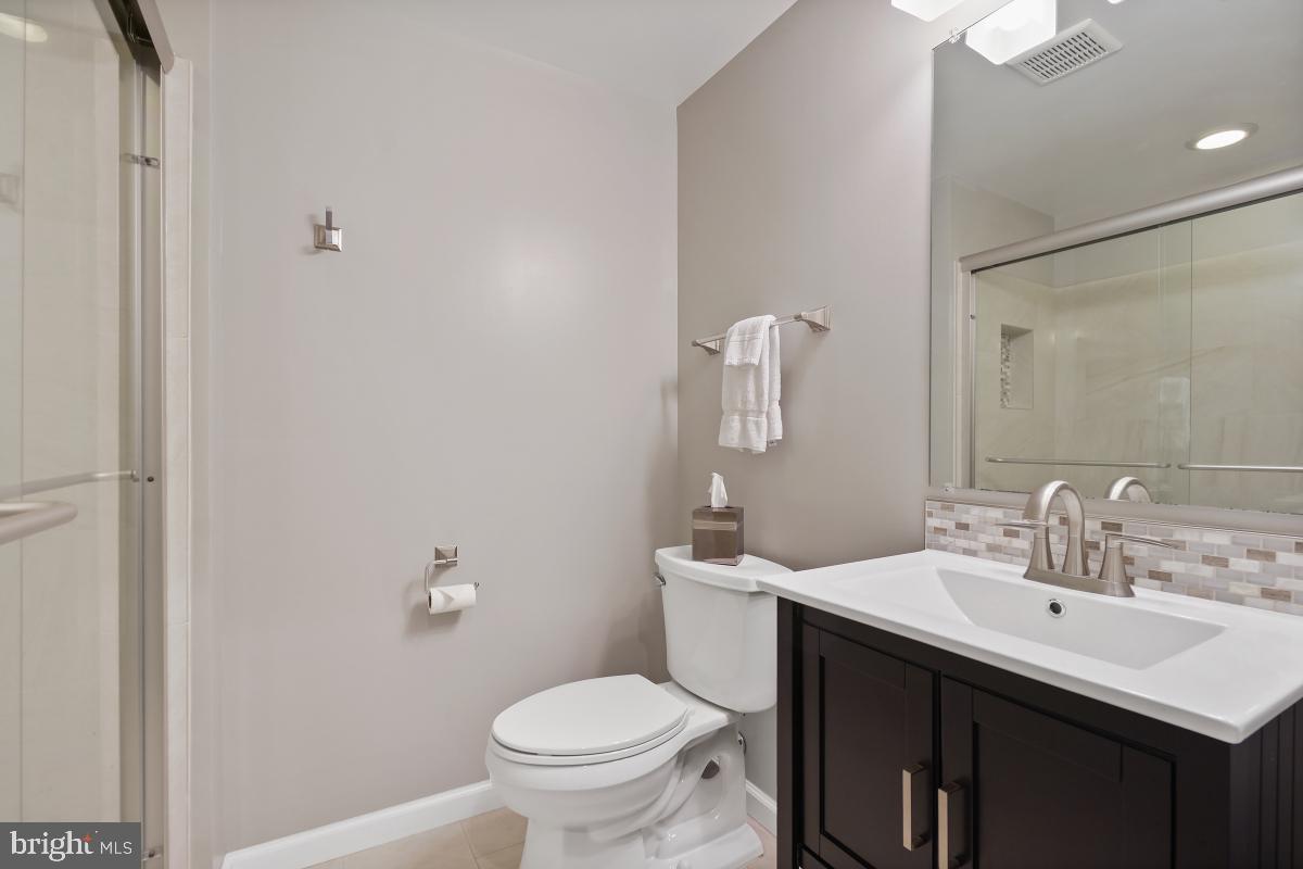 MEADOW HALL - Residential