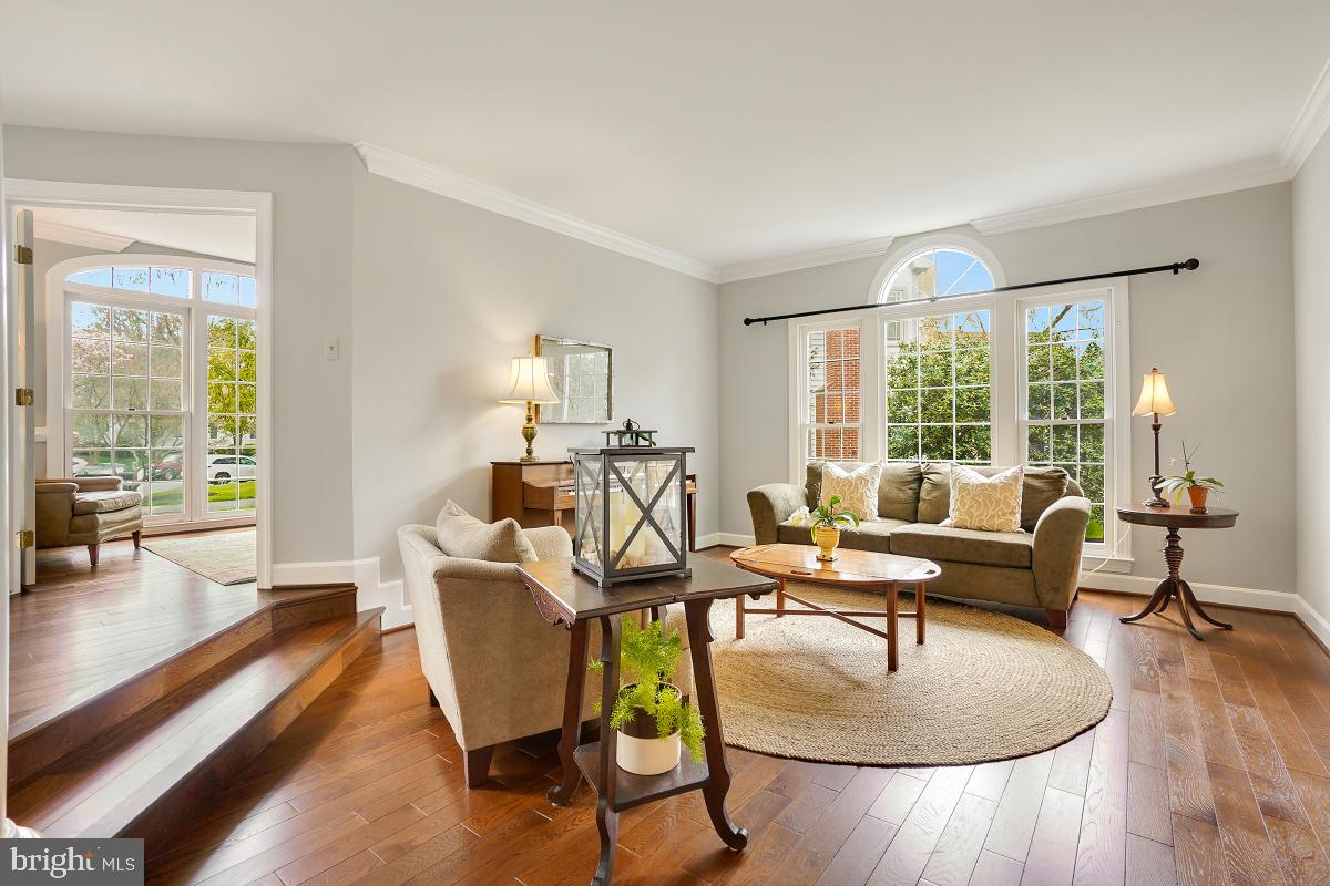 MEADOW HALL - Residential