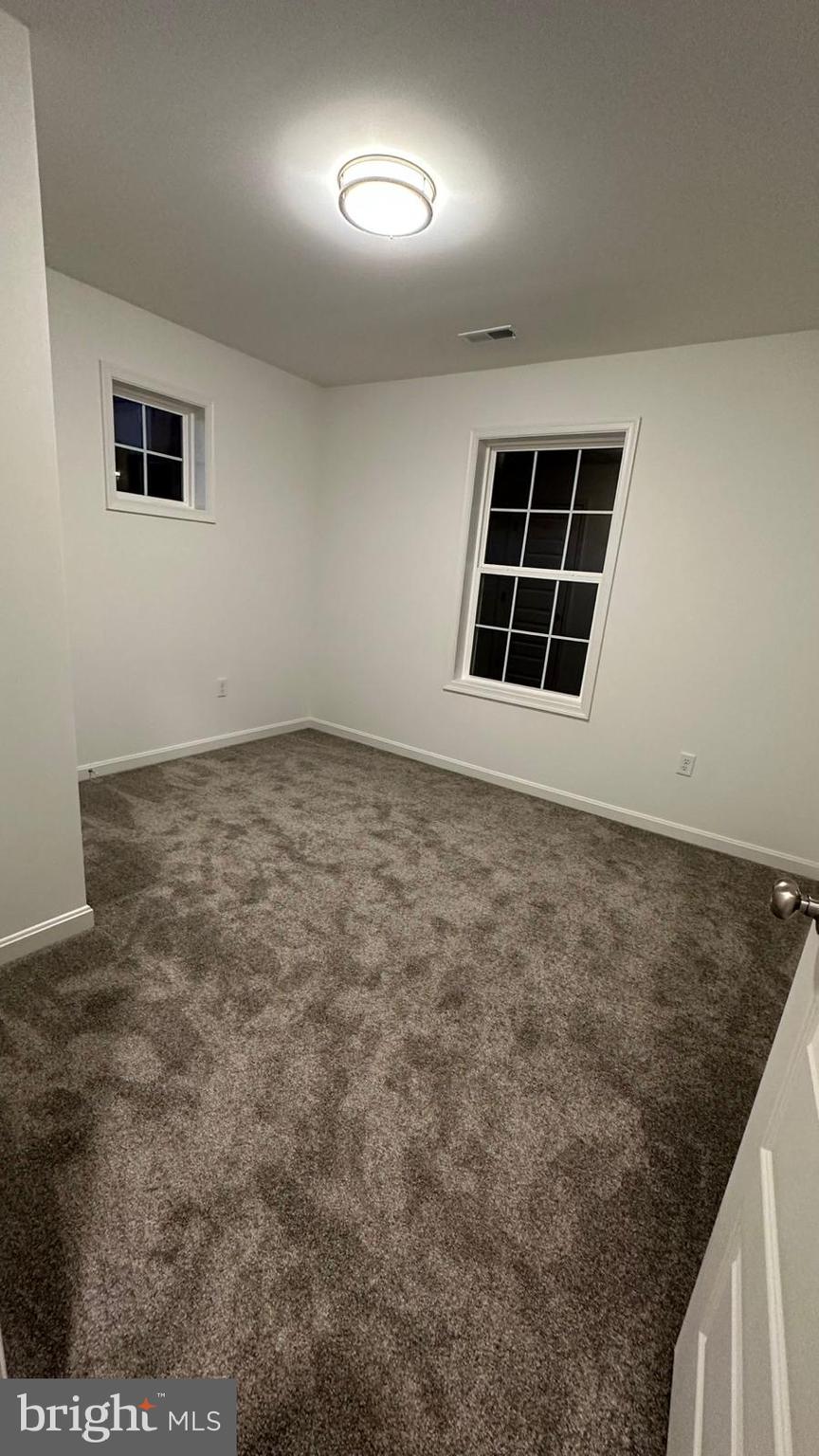 WATERFORD SQUARE - Residential Lease