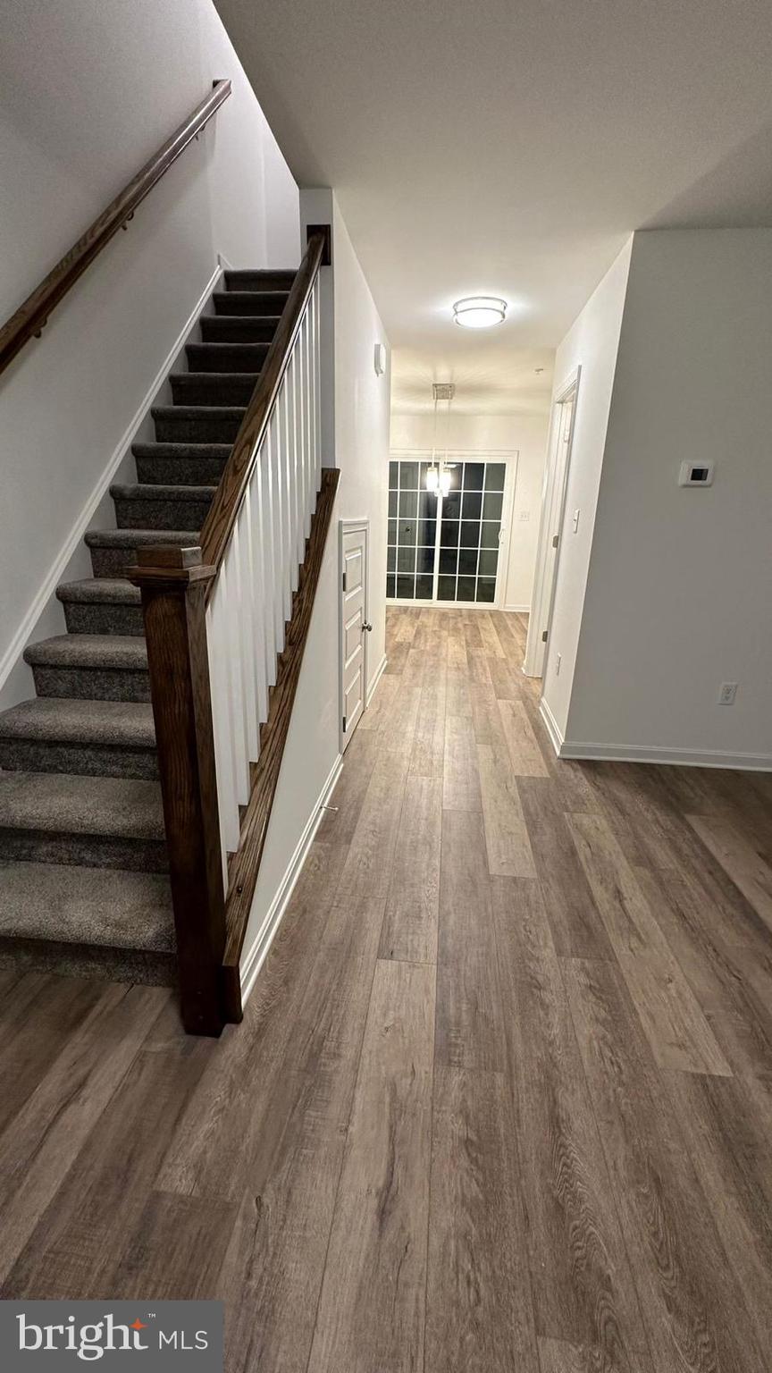 WATERFORD SQUARE - Residential Lease