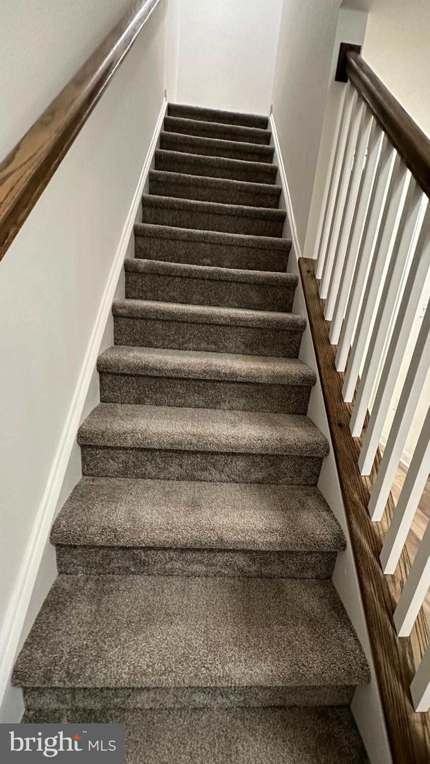 WATERFORD SQUARE - Residential Lease